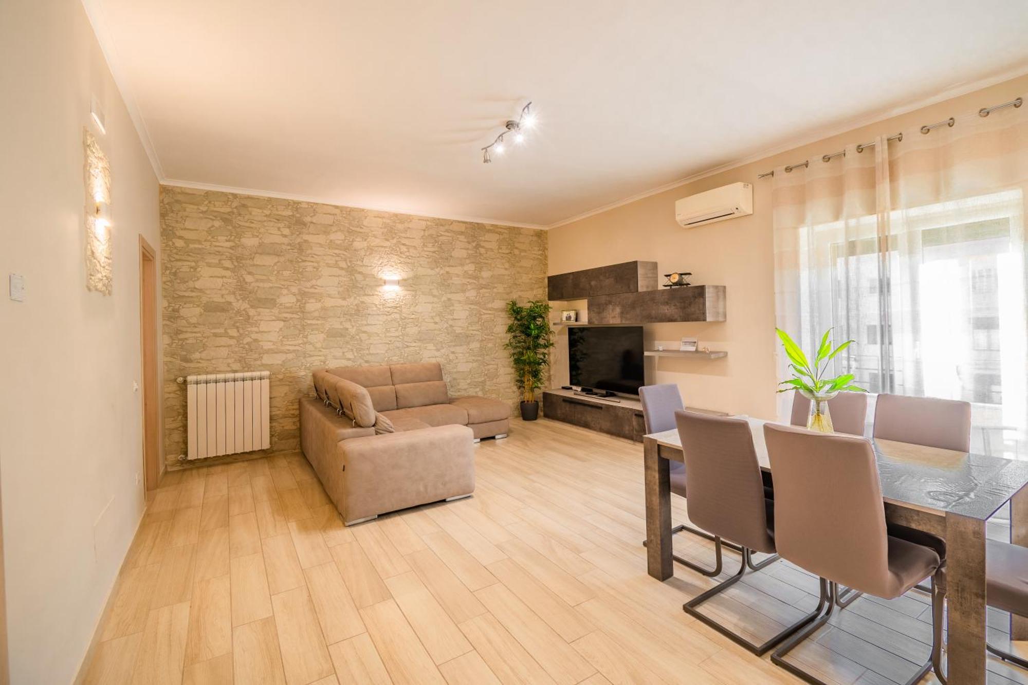 Guest house Color House *